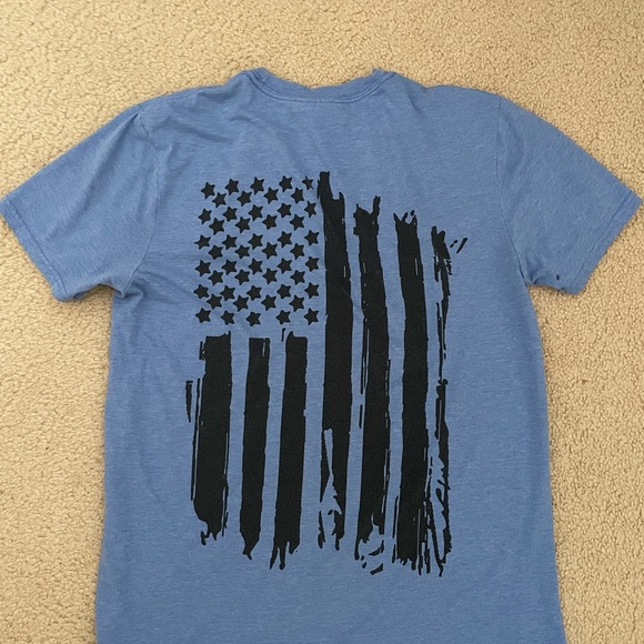 HOOKED American flag t shirt - Picture 2 of 2